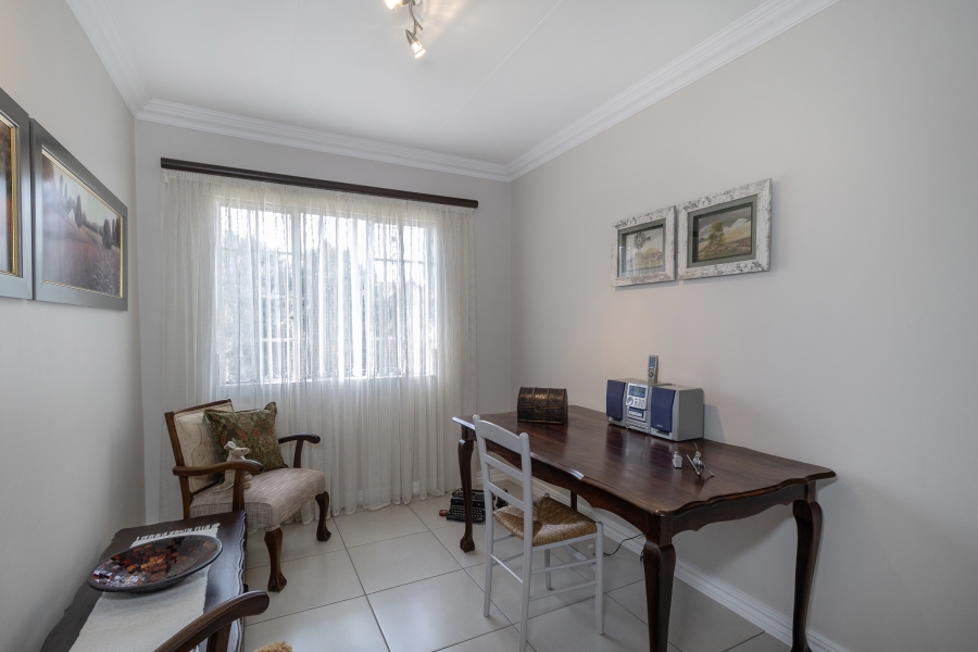 2 Bedroom Property for Sale in Rietvalleirand Gauteng