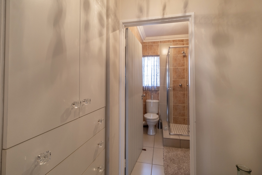 2 Bedroom Property for Sale in Rietvalleirand Gauteng