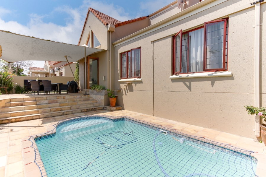 To Let 3 Bedroom Property for Rent in Barbeque Downs Gauteng