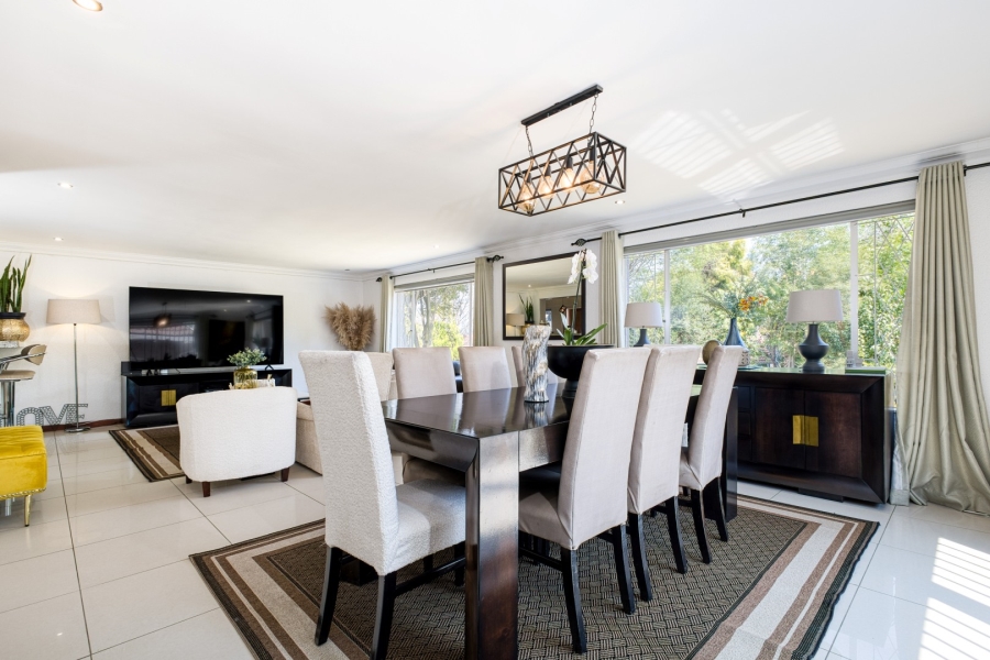 To Let 4 Bedroom Property for Rent in Douglasdale Gauteng