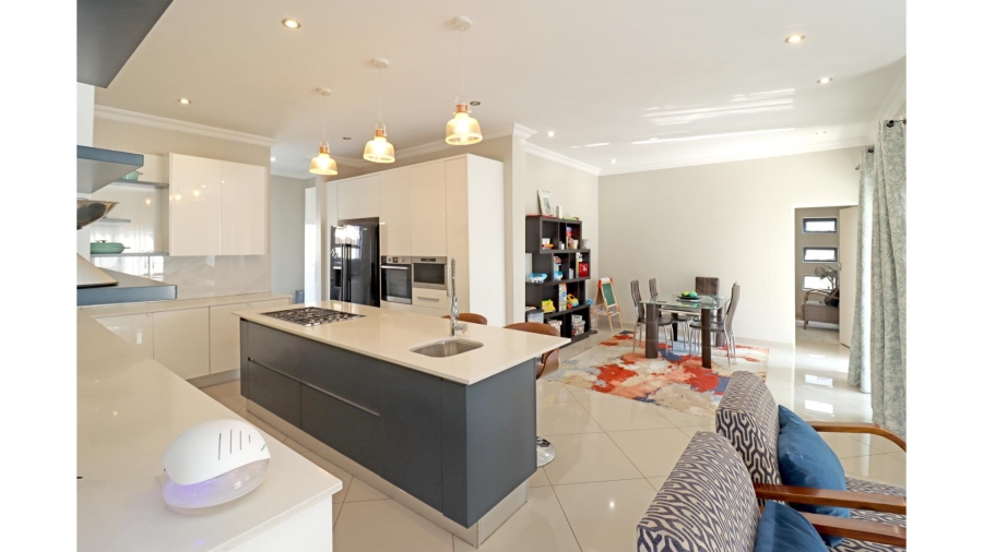 4 Bedroom Property for Sale in Thatchfield Hills Gauteng