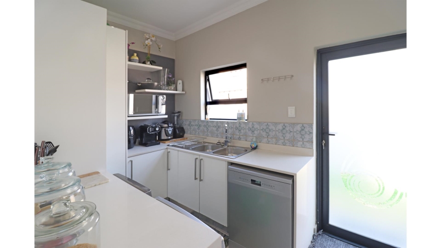 4 Bedroom Property for Sale in Thatchfield Hills Gauteng