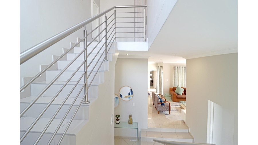 4 Bedroom Property for Sale in Thatchfield Hills Gauteng