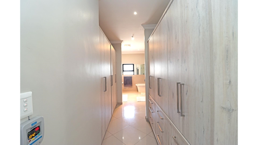 4 Bedroom Property for Sale in Thatchfield Hills Gauteng