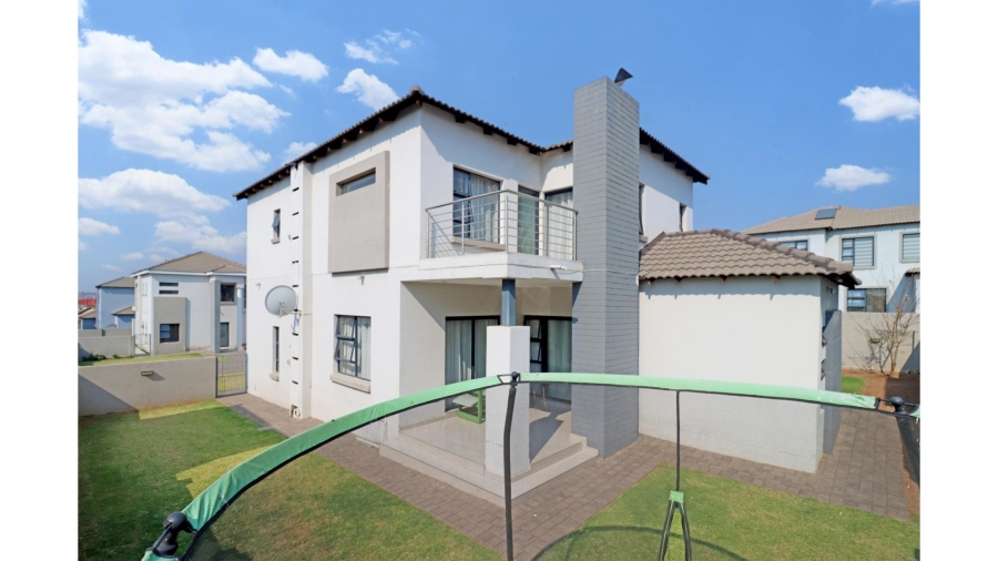 4 Bedroom Property for Sale in Thatchfield Hills Gauteng