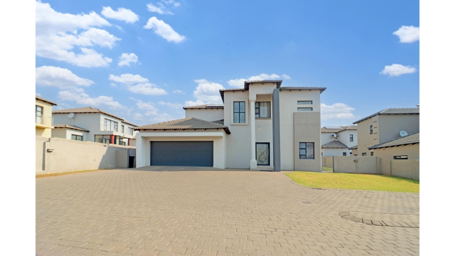 4 Bedroom Property for Sale in Thatchfield Hills Gauteng