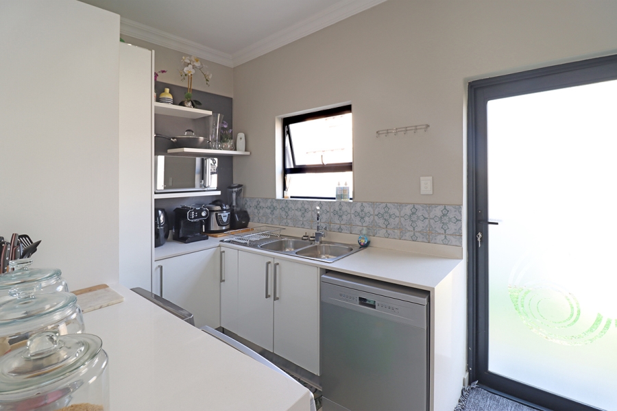 4 Bedroom Property for Sale in Thatchfield Hills Gauteng