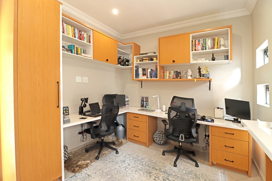 4 Bedroom Property for Sale in Thatchfield Hills Gauteng