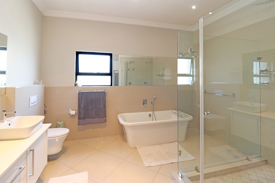 4 Bedroom Property for Sale in Thatchfield Hills Gauteng