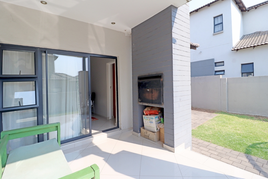 4 Bedroom Property for Sale in Thatchfield Hills Gauteng