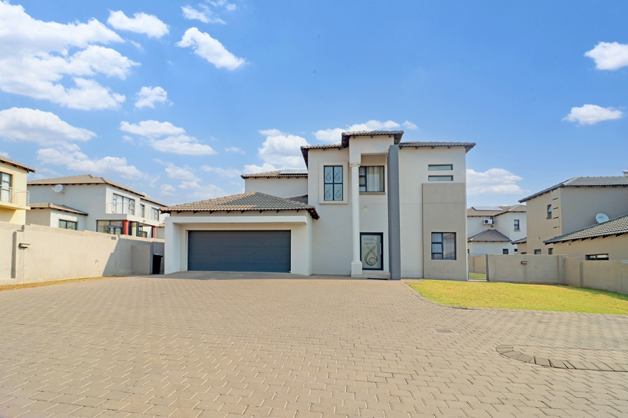 4 Bedroom Property for Sale in Thatchfield Hills Gauteng