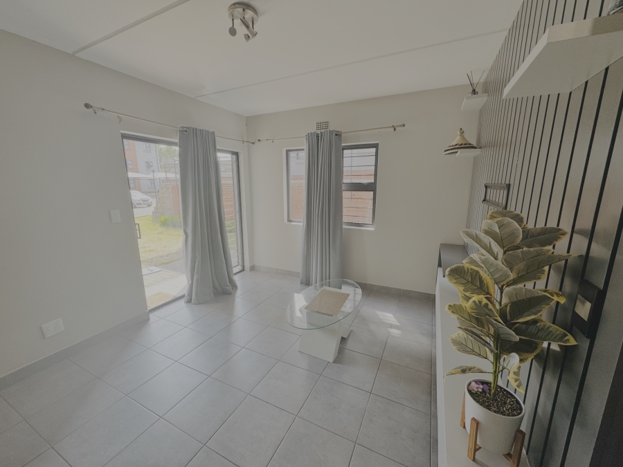 To Let 2 Bedroom Property for Rent in Grand Central Gauteng
