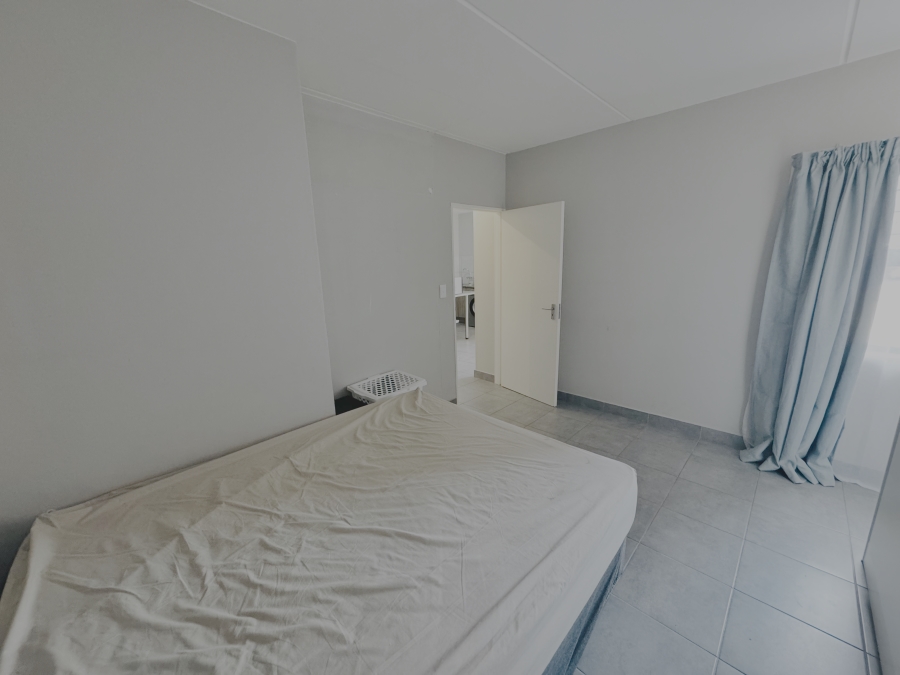 To Let 2 Bedroom Property for Rent in Grand Central Gauteng