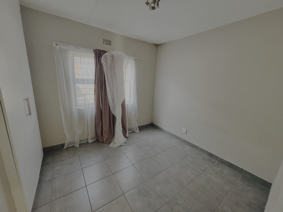 To Let 2 Bedroom Property for Rent in Grand Central Gauteng
