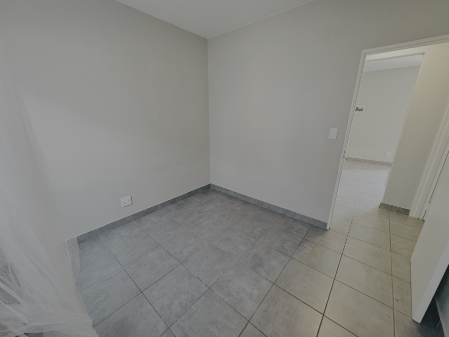 To Let 2 Bedroom Property for Rent in Grand Central Gauteng