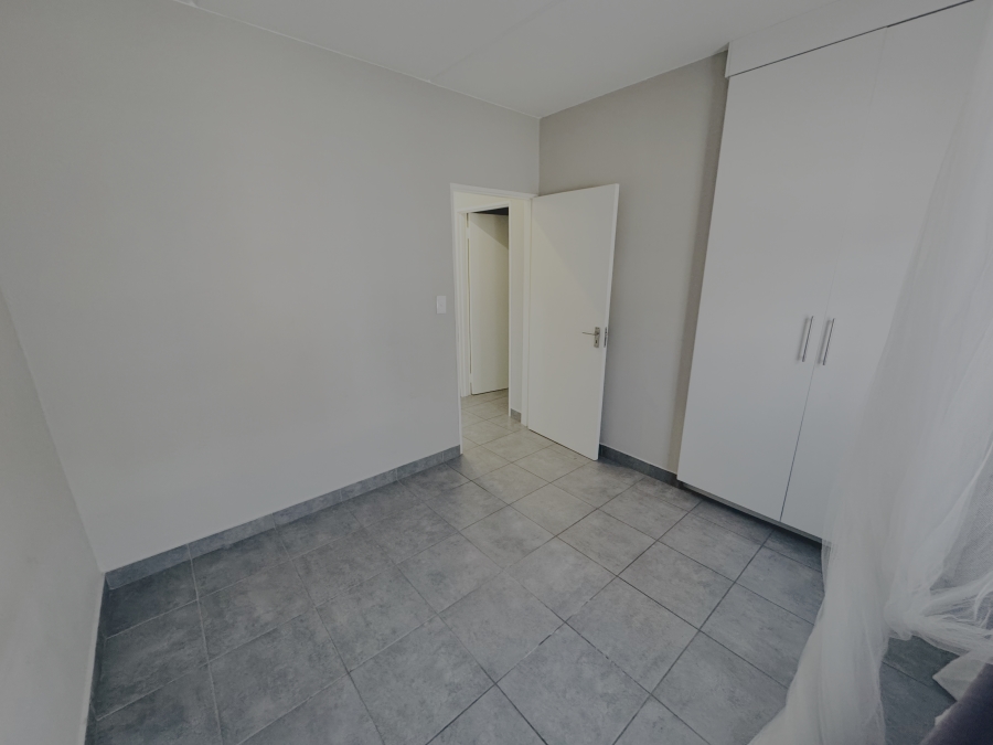 To Let 2 Bedroom Property for Rent in Grand Central Gauteng