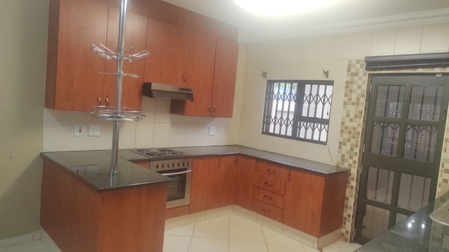 To Let 3 Bedroom Property for Rent in Sonneveld Gauteng