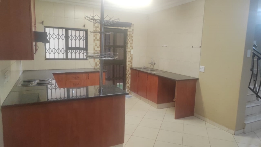 To Let 3 Bedroom Property for Rent in Sonneveld Gauteng