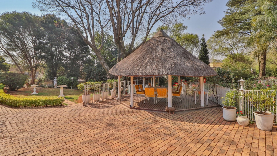 4 Bedroom Property for Sale in Bryanston Gauteng