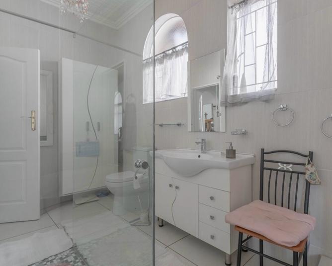 4 Bedroom Property for Sale in Glen Marais Gauteng