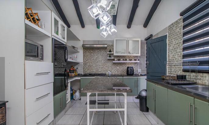 4 Bedroom Property for Sale in Glen Marais Gauteng