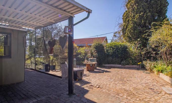 4 Bedroom Property for Sale in Glen Marais Gauteng