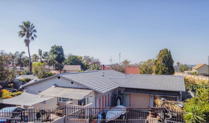4 Bedroom Property for Sale in Glen Marais Gauteng