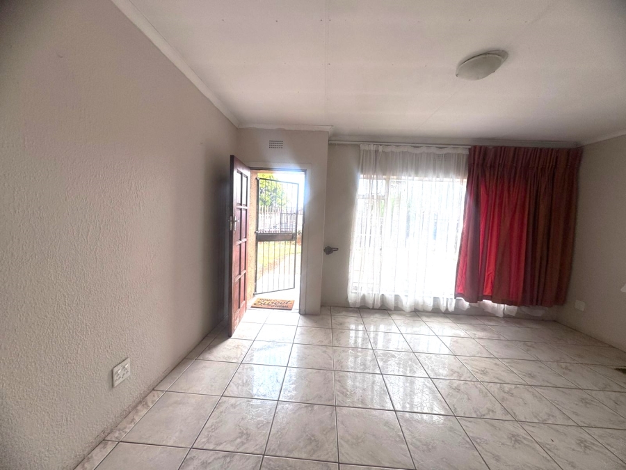 3 Bedroom Property for Sale in Klippoortje Gauteng
