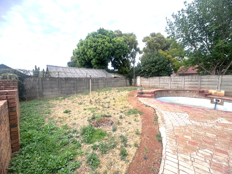 3 Bedroom Property for Sale in Klippoortje Gauteng