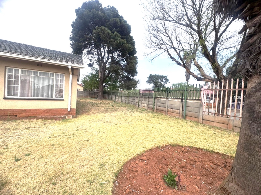 3 Bedroom Property for Sale in Klippoortje Gauteng