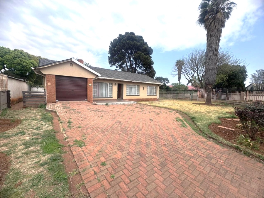 3 Bedroom Property for Sale in Klippoortje Gauteng