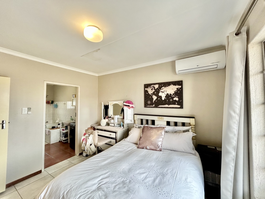 1 Bedroom Property for Sale in Moreleta Park Gauteng