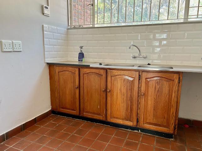 5 Bedroom Property for Sale in Waterkloof Ridge Gauteng