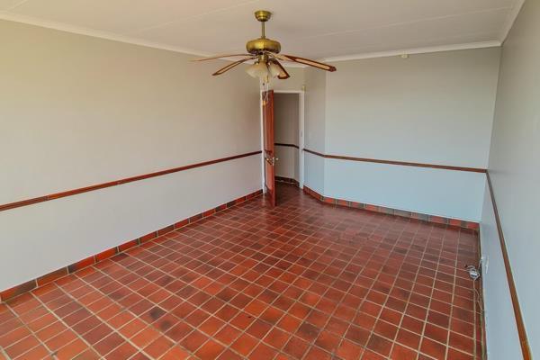 5 Bedroom Property for Sale in Waterkloof Ridge Gauteng