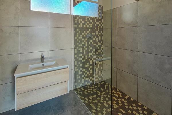 5 Bedroom Property for Sale in Waterkloof Ridge Gauteng