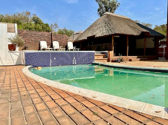 5 Bedroom Property for Sale in Waterkloof Ridge Gauteng