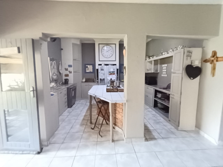3 Bedroom Property for Sale in Pretoria Gardens Gauteng