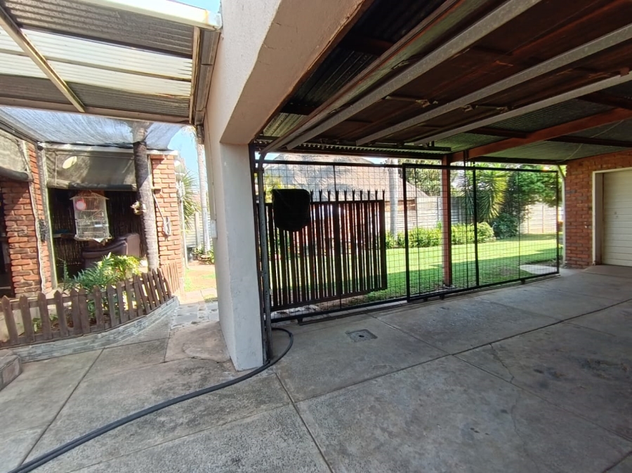 3 Bedroom Property for Sale in Pretoria Gardens Gauteng