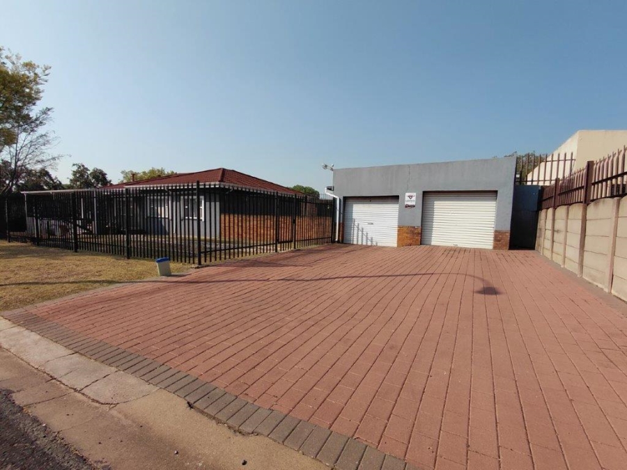 3 Bedroom Property for Sale in Cinderella Gauteng
