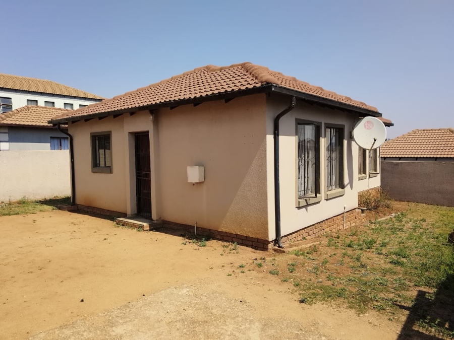 3 Bedroom Property for Sale in Clayville Gauteng