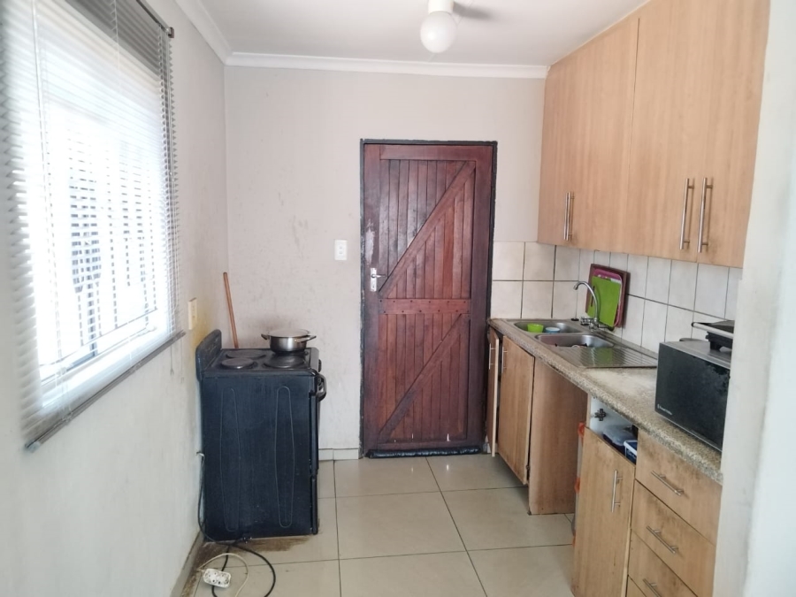 3 Bedroom Property for Sale in Clayville Gauteng
