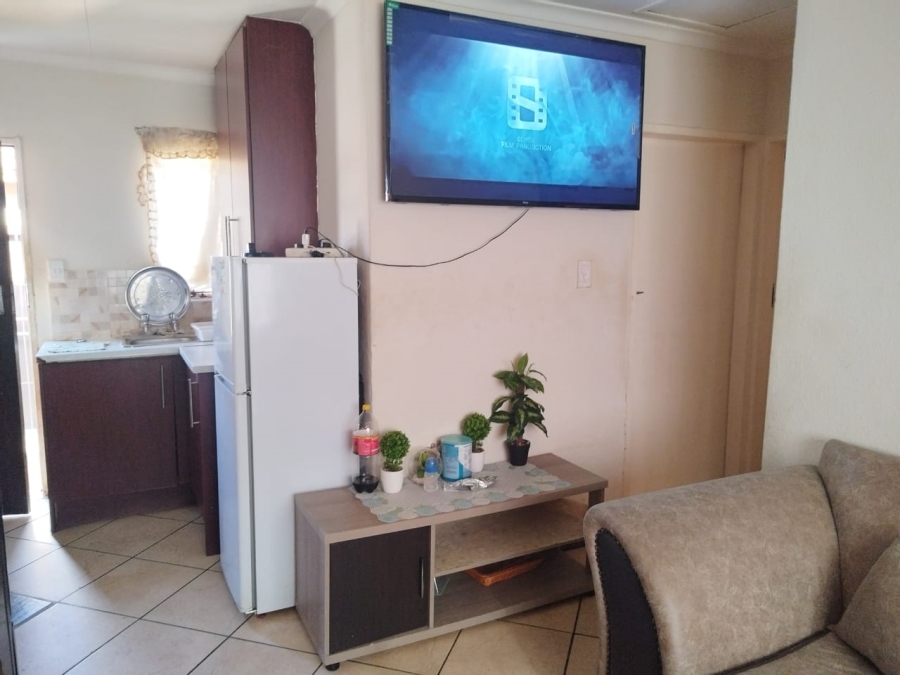 3 Bedroom Property for Sale in Clayville Gauteng