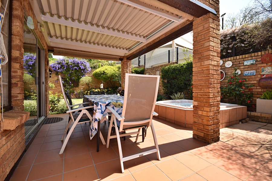 3 Bedroom Property for Sale in Bromhof Gauteng