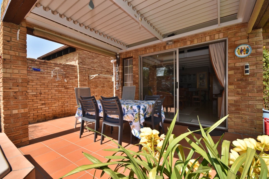 3 Bedroom Property for Sale in Bromhof Gauteng