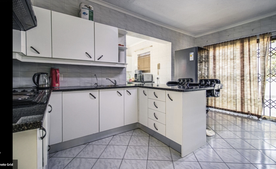 3 Bedroom Property for Sale in Bruma Gauteng
