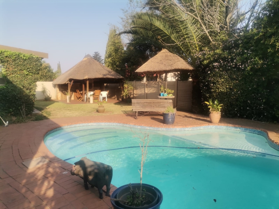 3 Bedroom Property for Sale in Vanderbijlpark SE 6 Gauteng
