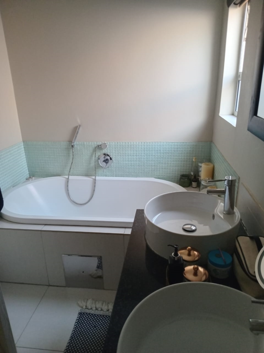 To Let 2 Bedroom Property for Rent in Strathavon Gauteng