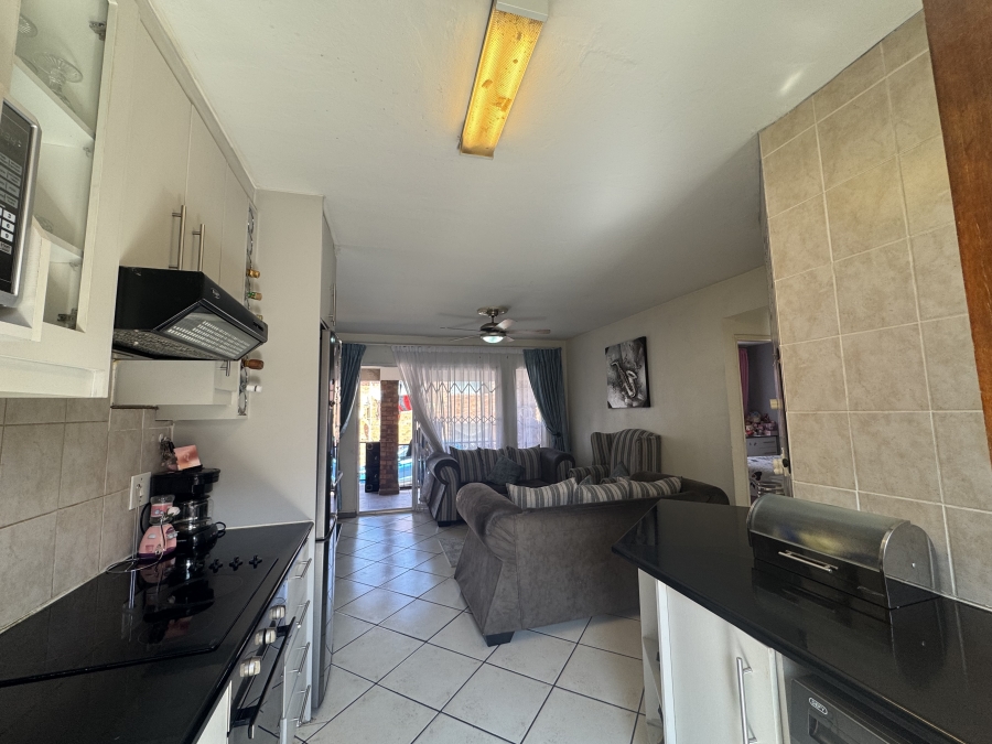 2 Bedroom Property for Sale in South Crest Gauteng