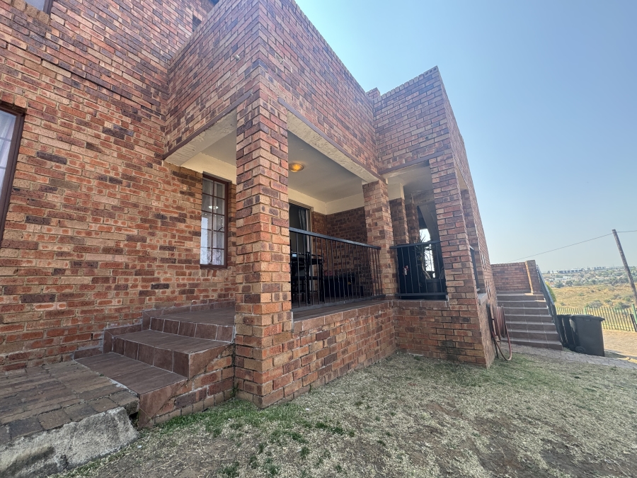 2 Bedroom Property for Sale in South Crest Gauteng