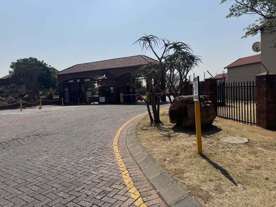 2 Bedroom Property for Sale in South Crest Gauteng